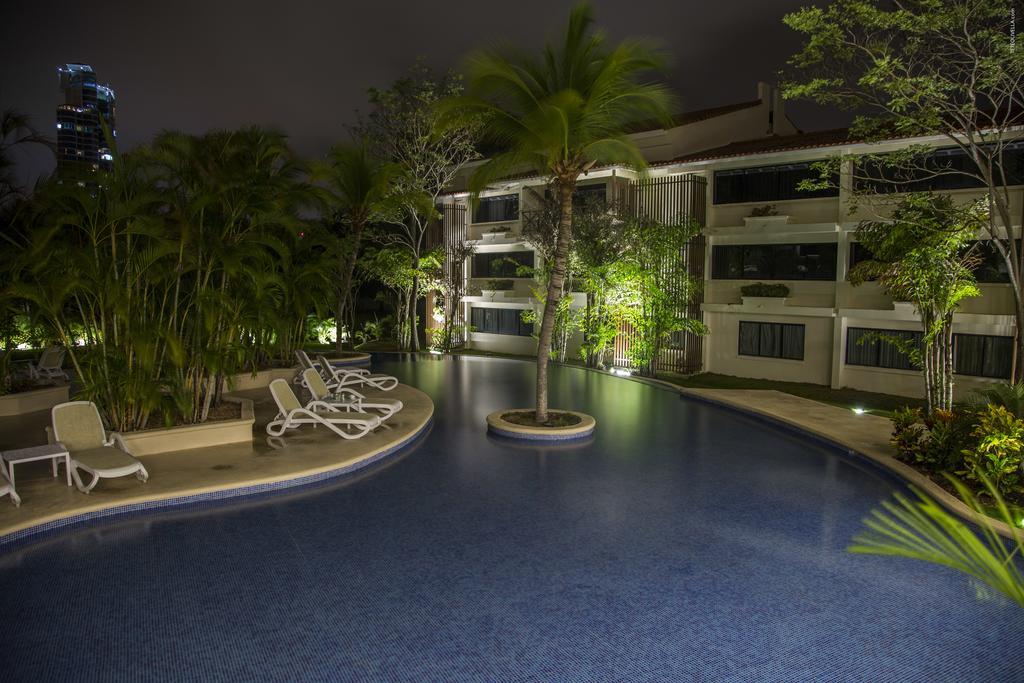 Coronado Luxury Club & Suites Playa Coronado Exterior photo
